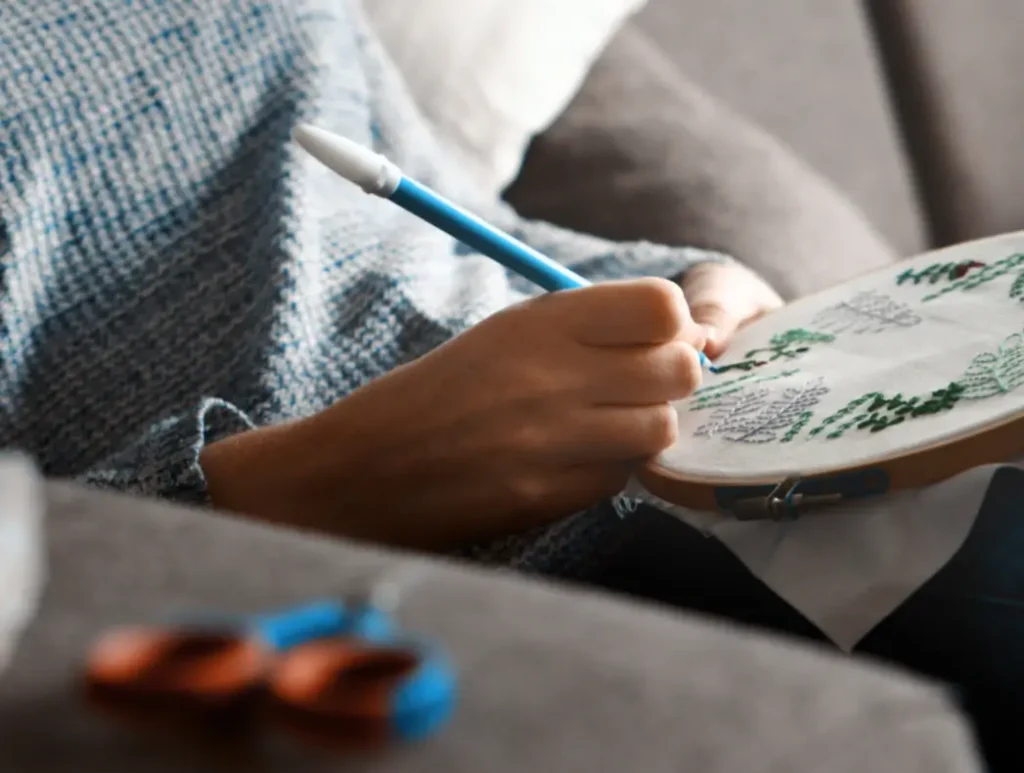 ব্রেকআপের বেদনা ভুলবেন কিভাবে: মানসিকভাবে শক্ত থাকার ১৫টি উপায়