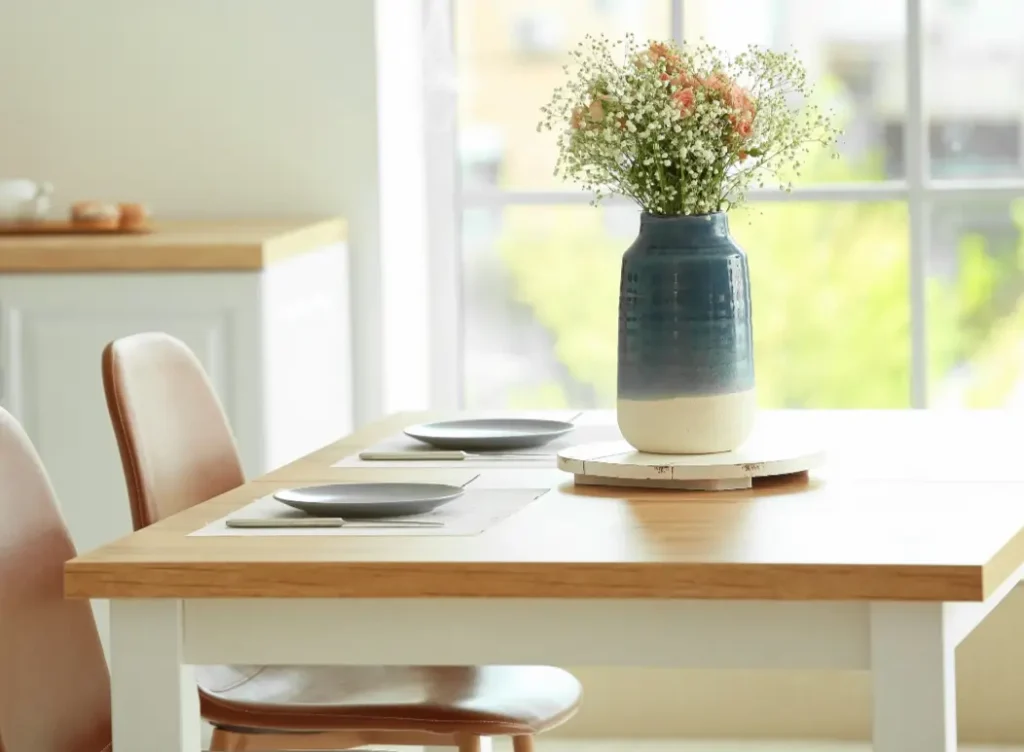 ডাইনিং টেবিল সাজানোর আইডিয়া